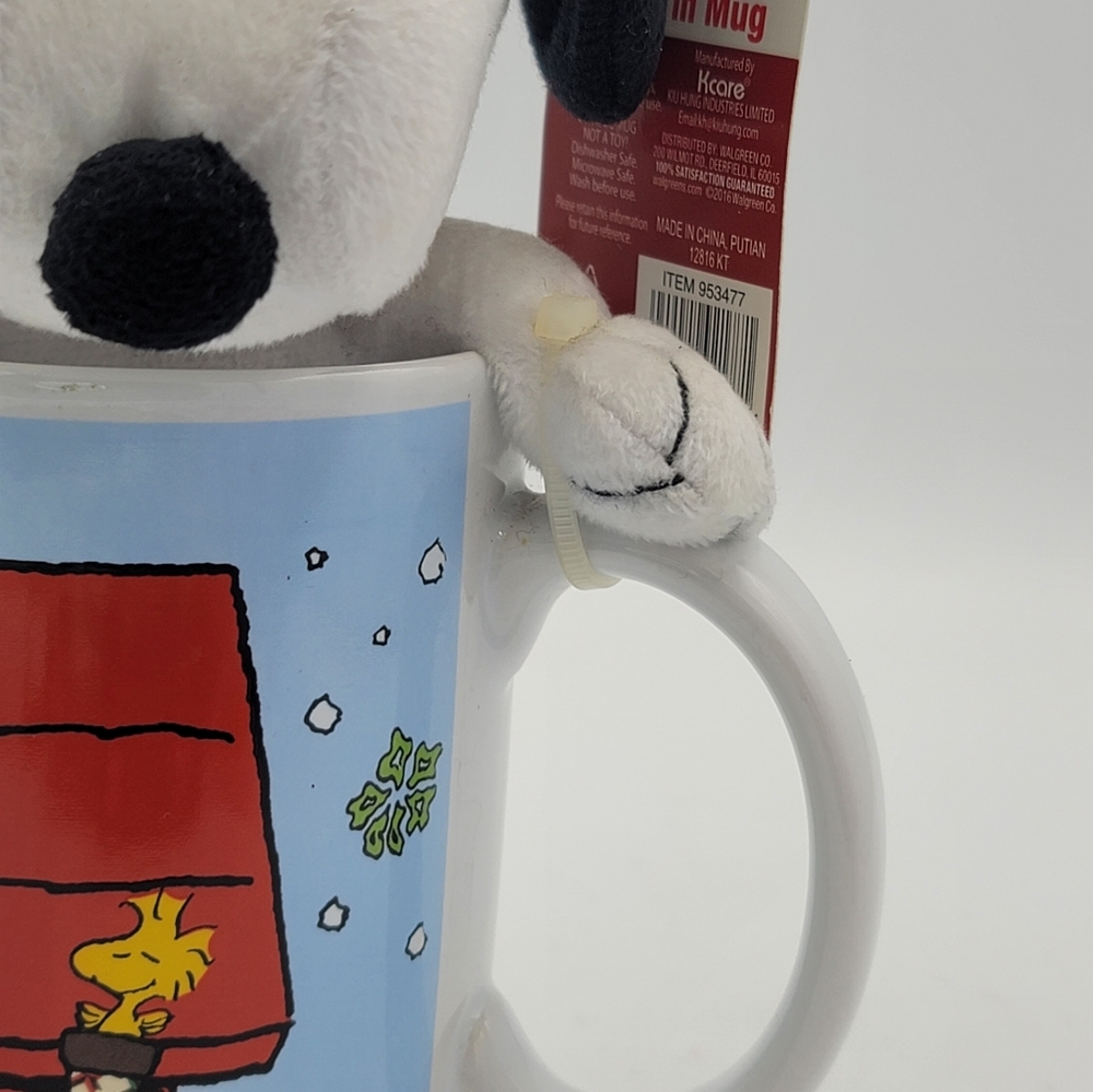 Peanuts Snoopy Plush in Mug Christmas 2016 Walgreens Exclusive Ceramic Cup - Picture 3 of 11